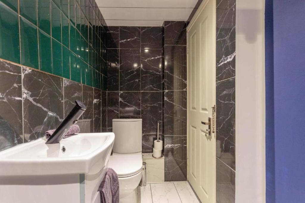 Beautiful Boutique Edinburgh Abode - Sleeps 4 Apartment Exterior photo